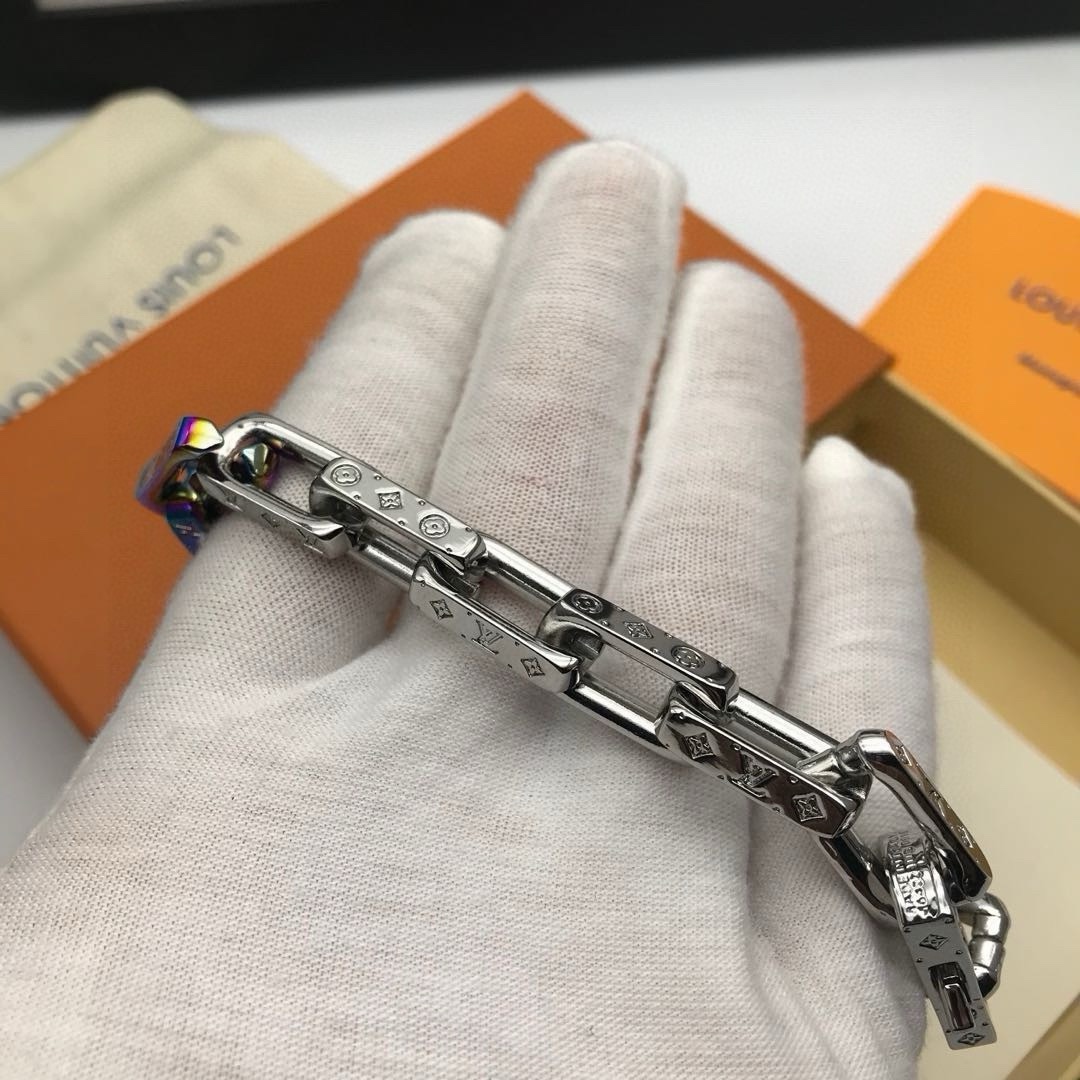 Louis Vuitton quenched bracelet - Image 6