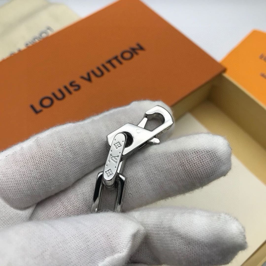 Louis Vuitton quenched bracelet - Image 8