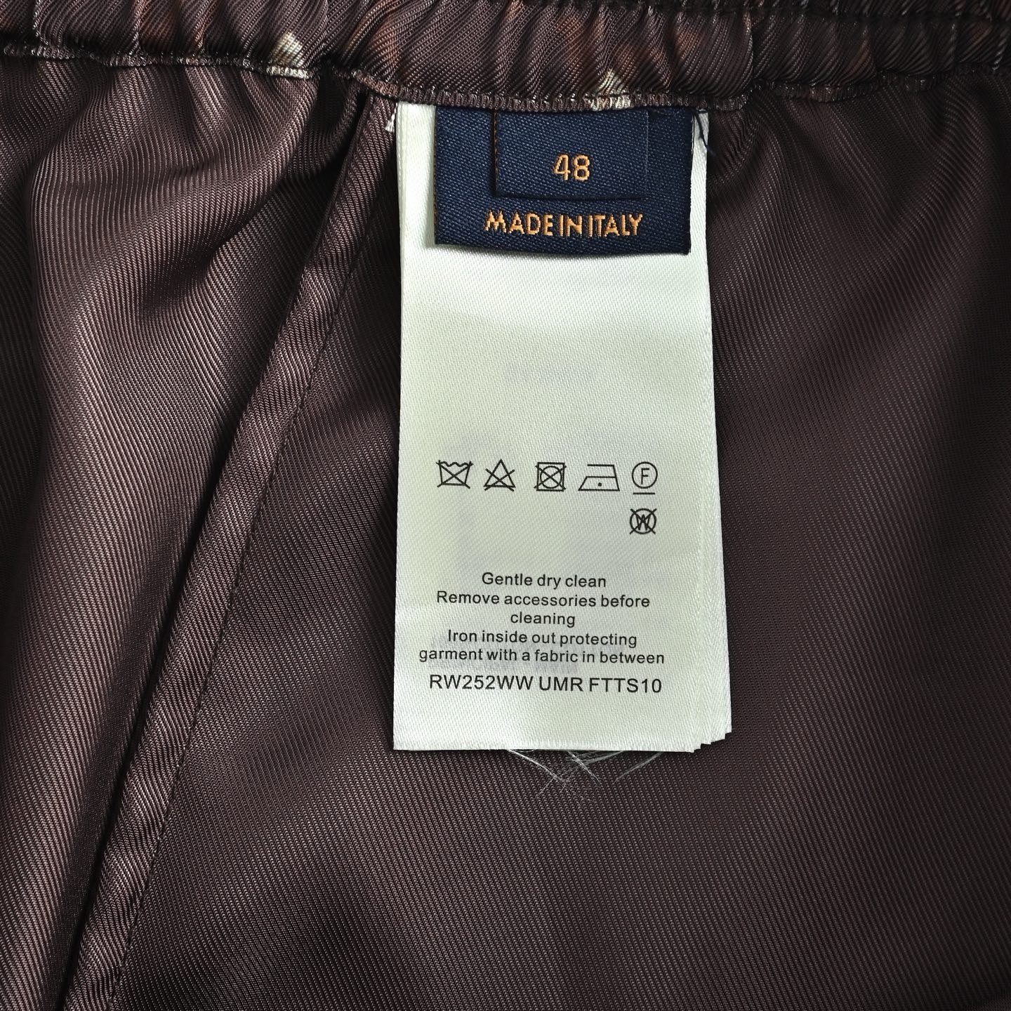 Louis Vuitton,Suit - Image 10