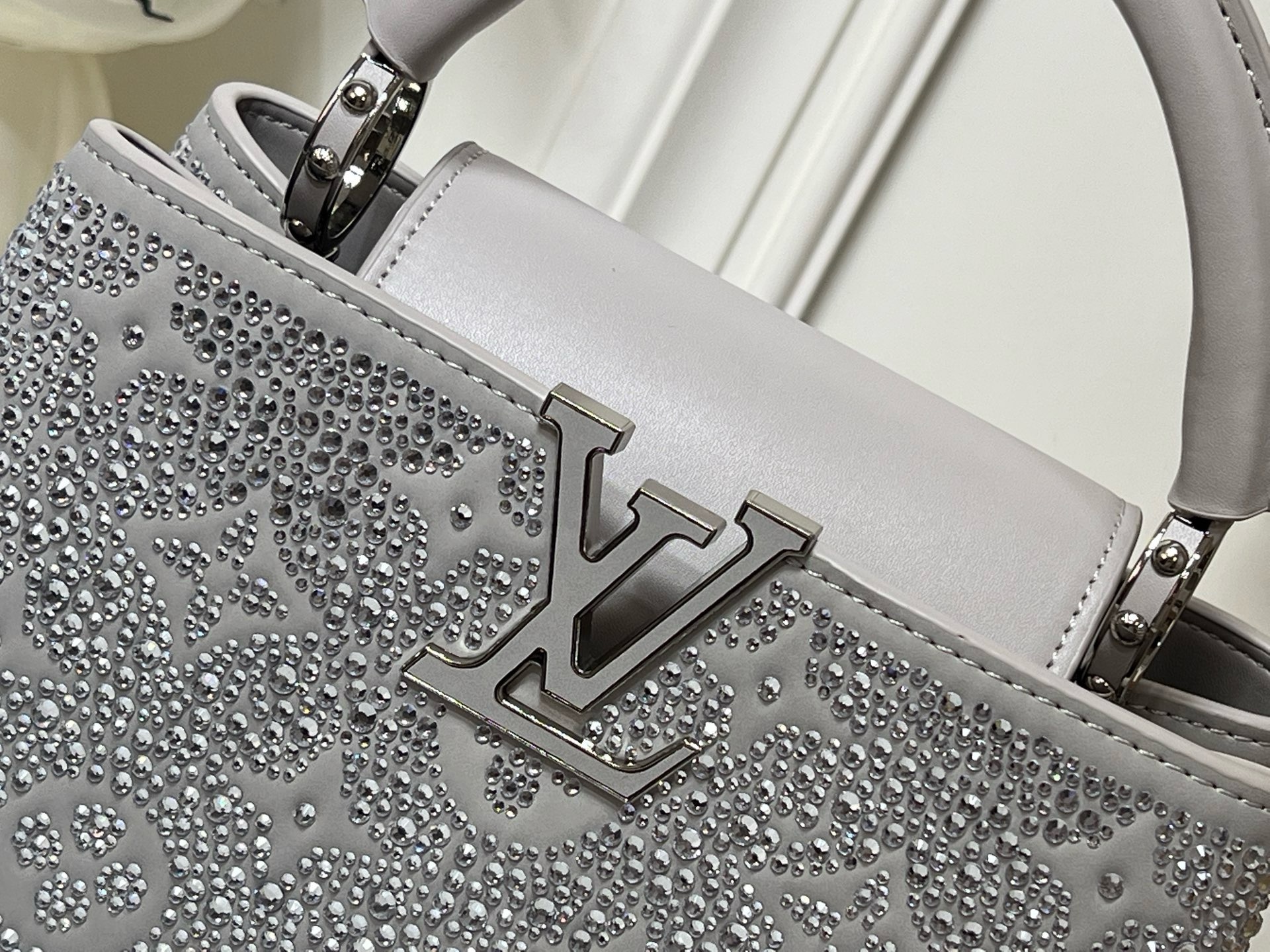 LV Mirage Capucines Nano - Image 3