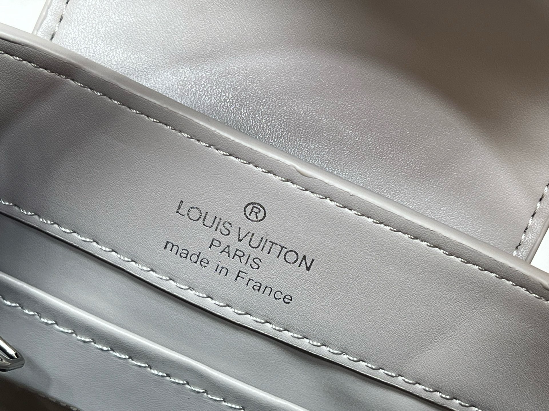 LV Mirage Capucines Nano - Image 16